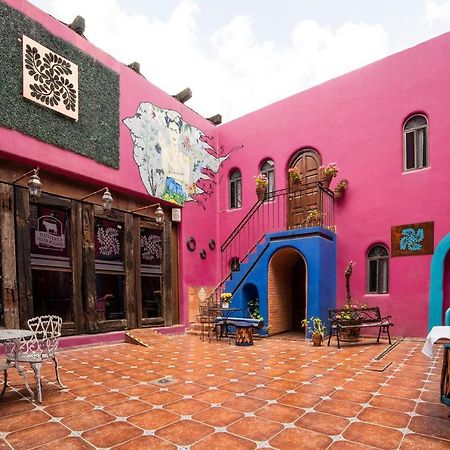Capital O Next Yard Hotel & Suites Tequisquiapan ซานหลุยส์โปโตซิ ภายนอก รูปภาพ