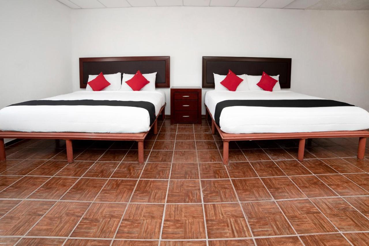 Capital O Next Yard Hotel & Suites Tequisquiapan ซานหลุยส์โปโตซิ ภายนอก รูปภาพ