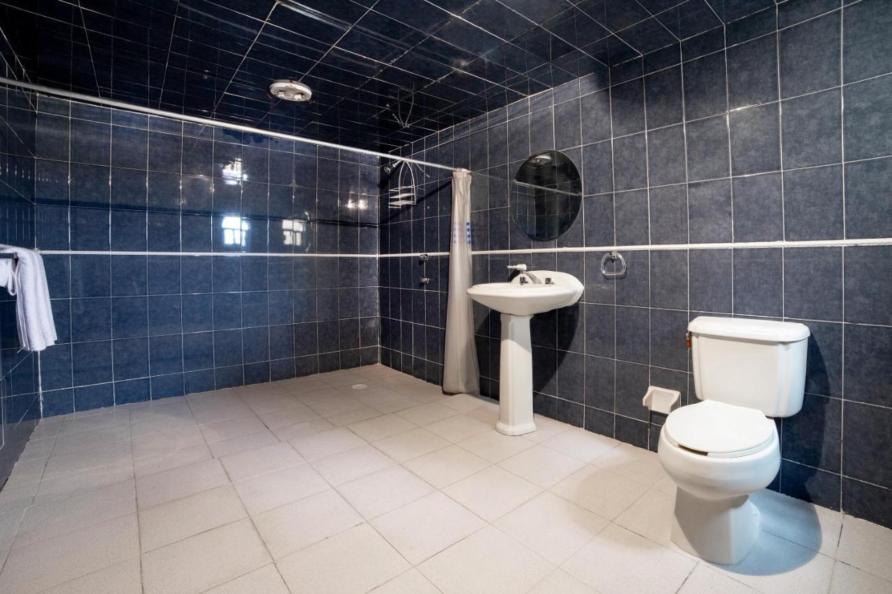Capital O Next Yard Hotel & Suites Tequisquiapan ซานหลุยส์โปโตซิ ภายนอก รูปภาพ