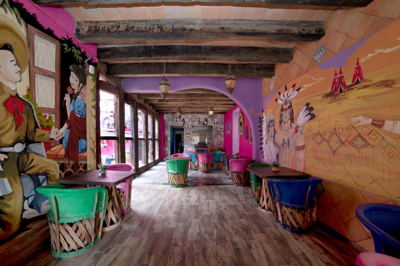 Capital O Next Yard Hotel & Suites Tequisquiapan ซานหลุยส์โปโตซิ ภายนอก รูปภาพ