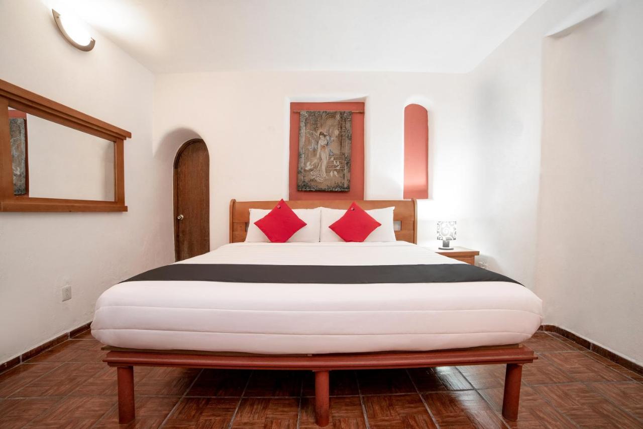 Capital O Next Yard Hotel & Suites Tequisquiapan ซานหลุยส์โปโตซิ ภายนอก รูปภาพ
