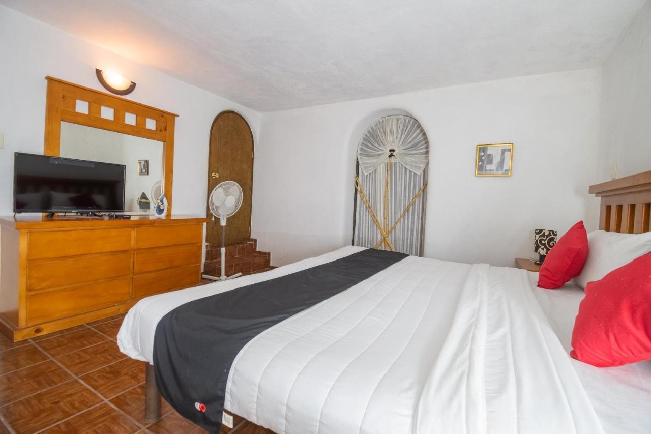 Capital O Next Yard Hotel & Suites Tequisquiapan ซานหลุยส์โปโตซิ ภายนอก รูปภาพ