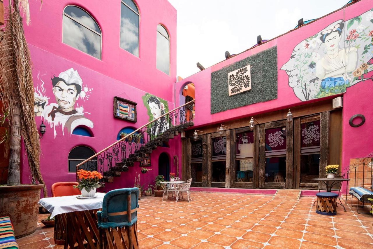 Capital O Next Yard Hotel & Suites Tequisquiapan ซานหลุยส์โปโตซิ ภายนอก รูปภาพ